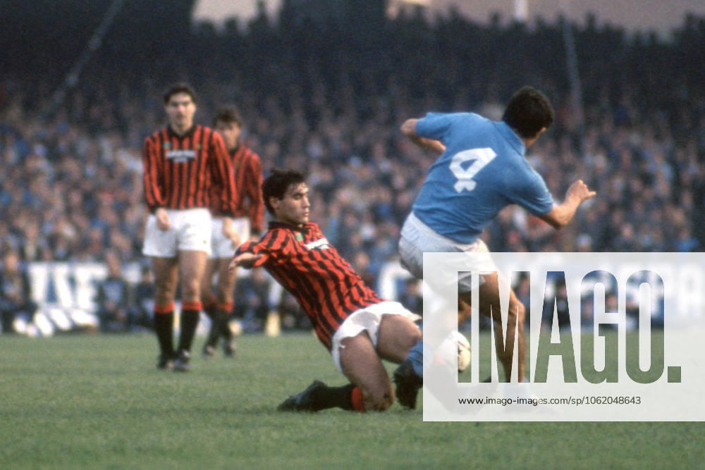 GABRIELLO CAROTTI, Milan, Serie A, 1985-86 Napoli vs Milan 2-0, 08-12-1985, Action, Contrasto SERIE A 1985-86 NAPOLI-MILAN 2-0