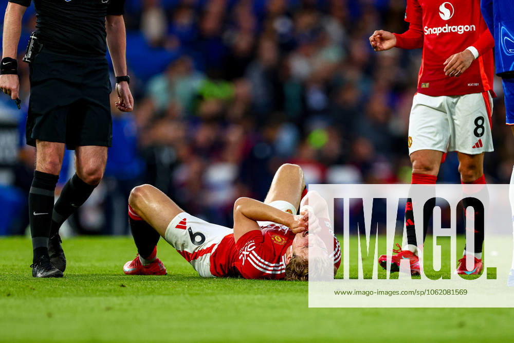 Chelsea v Manchester United, ManU Premier League 16 05 2025. Rasmus Hojlund (9) of Manchester United down injured during the Premier League match between Chelsea and Manchester United at Stamford Bridge, London, England on 16 May 2025. Editorial use only DataCo restrictions apply See www.football-dataco.com ,