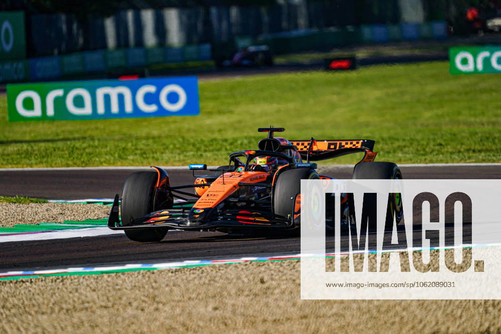 MOTORI - Formula 1 - AWS Gran Premio del Made in Italy e dell Emilia Romagna 2025 - Practice 1 and 2 Oscar Piastri (AUS) - McLaren Formula 1 Team - McLaren MCL39 - Mercedes during Formula 1 AWS Gran Premio del Made in Italy e dell Emilia Romagna 2025 - Autodromo Enzo e Dino Ferrari, Imola (BO) Italy from 15th to 18th May 2025, Imola Italy