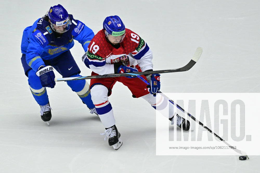 Leonid Metalnikov of Kazakhstan, left, and Jakub Flek of Czech Republic in action during the Group B match Czech Republic vs Kazakhstan at the 2025 IIHF Ice hockey, Eishockey World Championship, WM, Weltmeisterschaft in Herning, Denmark, May 17, 2025. (CTKxPhoto VitxSimanek) CTKPhotoP2025051705509 CTKPhotoP2025051705509