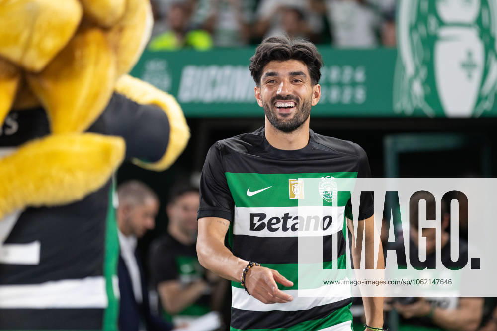 Sporting defender from Portugal RICARDO ESGAIO (47) celebrating after winning the Liga Portugal Betclic at Estadio Jose de Alvalade Lisbon Portugal - ZUMAs359 20250517_zsp_s359_229