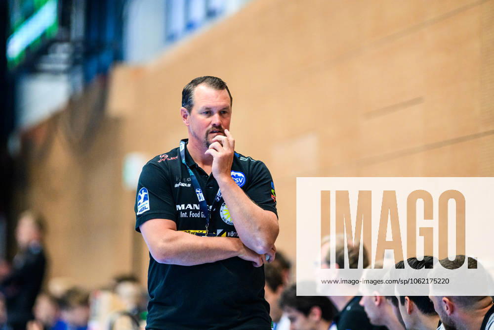 Misha Kaufmann Coach, ThSV Eisenach GER, Thuringia, ThSV Eisenach v VfL Gummersbach, Handball, Daikin 1 Handball Bundesliga, Matchday 30, Season 2024 2025, Sunday, 18 05 2025, 16 30 hrs GER, Thuringia, ThSV Eisenach v VfL Gummersbach, Handball, Daikin 1 Handball Bundesliga, Matchday 30, Season 2024 2025, Sunday, 18 05 2025, 16 30 hrs Eisenach