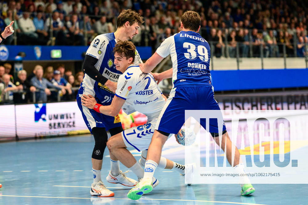Julian Koester Rueckraum Links, VfL Gummersbach, 7 , Philipp Meyer ThSV Eisenach, 27 , Malte Donker ThSV Eisenach, 39 GER, Thuringia, ThSV Eisenach vs VfL Gummersbach, Handball, Daikin 1 Handballbundesliga, 30 Matchday, Season 2024 2025, Sunday, 18 05 2025, 16 30 hrs GER, Thuringia, ThSV Eisenach v VfL Gummersbach, Handball, Daikin 1 Handball Bundesliga, Matchday 30, Season 2024 2025, Sunday, 18 05 2025, 16 30 hrs Eisenach