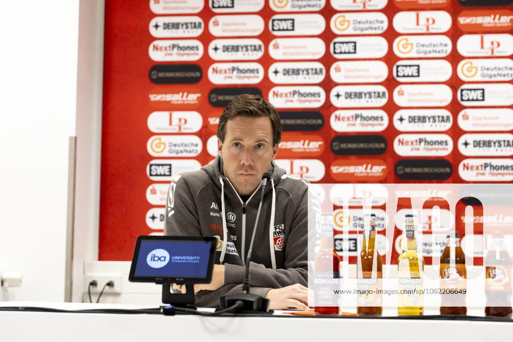 Regionalliga Nordost FC Rot Weiß Erfurt vs 1 FC Lok Leipzig Erfurt 18 05 2025 Fabian Gerber Coach FC Rot Weiß Erfurt Regionalliga Nordost FC Rot Weiß Erfurt vs 1 FC Lok Leipzig Steigerwaldstadion Erfurt 18 05 2025