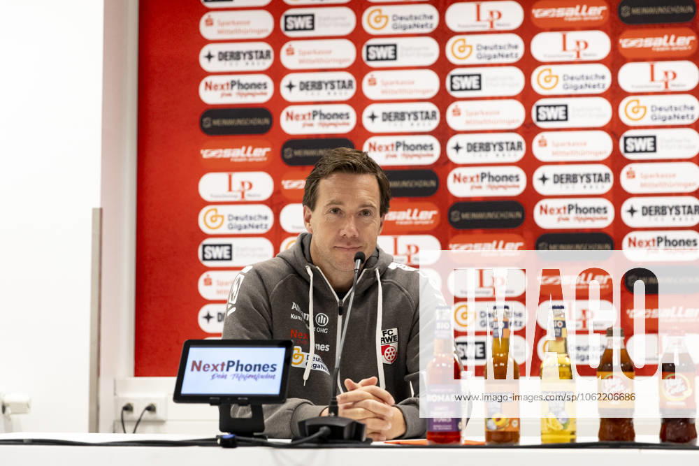 Regionalliga Nordost FC Rot Weiß Erfurt vs 1 FC Lok Leipzig Erfurt 18 05 2025 Fabian Gerber Coach FC Rot Weiß Erfurt Regionalliga Nordost FC Rot Weiß Erfurt vs 1 FC Lok Leipzig Steigerwaldstadion Erfurt 18 05 2025