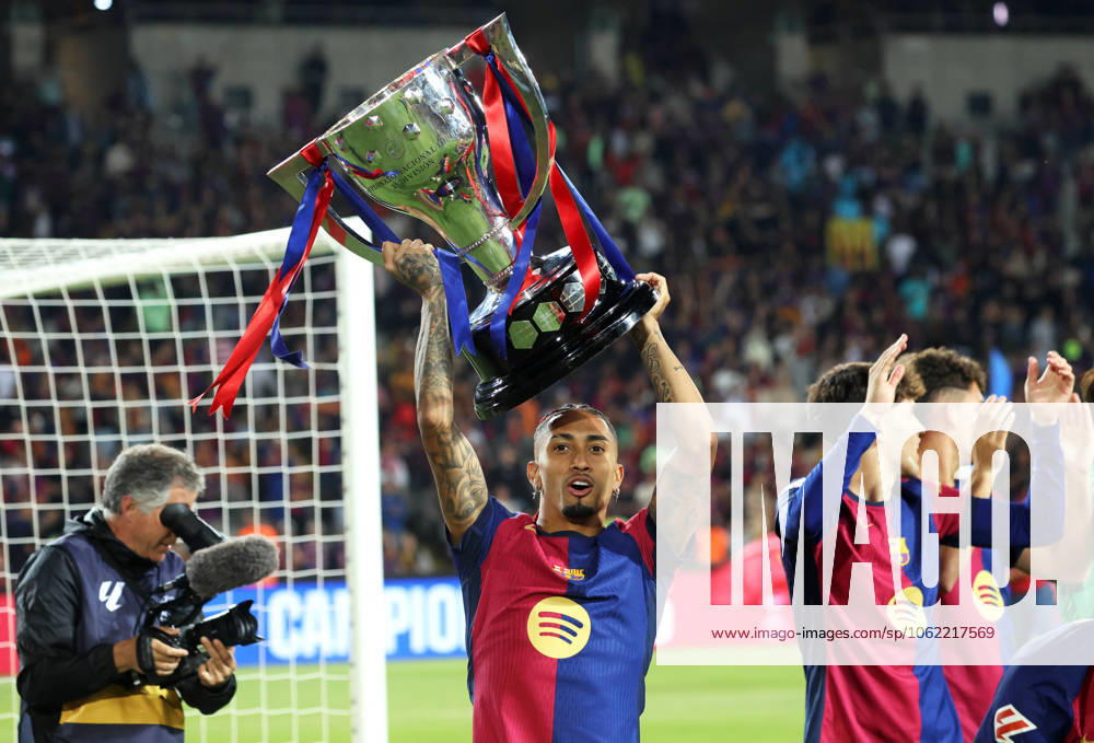 FC Barcelona, Barca v Villarreal CF - La Liga EA Sports Raphinha Dias celebrates the league championship victory at the end of the match between FC Barcelona and Villarreal CF, corresponding to week 37 of LaLiga EA Sports, played at the Olympic Stadium Lluis Companys, in Barcelona, Spain, on May 18, 2025. Barcelona Barcelona Spain