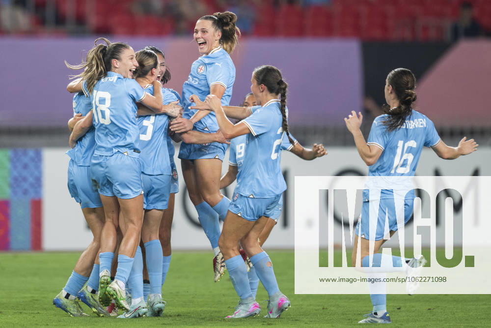 (250521) -- WUHAN, May 21, 2025 -- Players of Melbourne City FC celebrate after winning the semifinal between Hyundai Steel Red Angels Women s FC of South Korea and Melbourne City FC of Australia at the 2024 2025 AFC Women s Champions League in Wuhan, China, May 21, 2025. ) (SP)CHINA-WUHAN-FOOTBALL-AFC WOMEN S CHAMPIONS LEAGUE-SEMIFINAL (CN) WuxZhizun