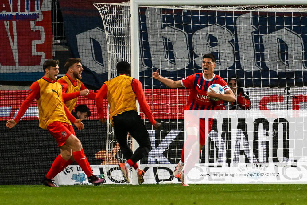 GER, 1 FBL, Relegation, 1 FC Heidenheim 1846 vs SV Elversberg 22 05 2025, Voith Arena, Heidenheim, GER, 1 FBL, Relegation, 1 FC Heidenheim 1846 vs SV Elversberg, pictured celebrating after scoring 2 2, Mathias Honsak Heidenheim, 17 nordphotoxGmbHx xHafner nph00200