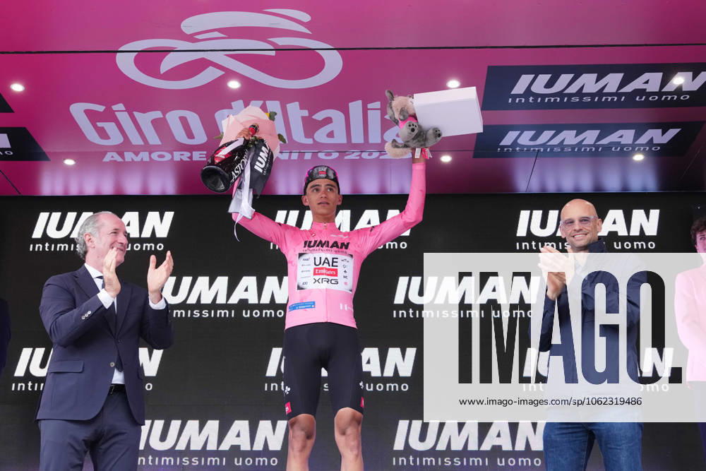 Del Toro Romero Isaac of Uae Team Emirates Xrg pink jersey on the podium during the stage 13 of the Giro dItalia from Rovigo to Vicenza, Italy - Friday, May 23, 2025. - cycling.