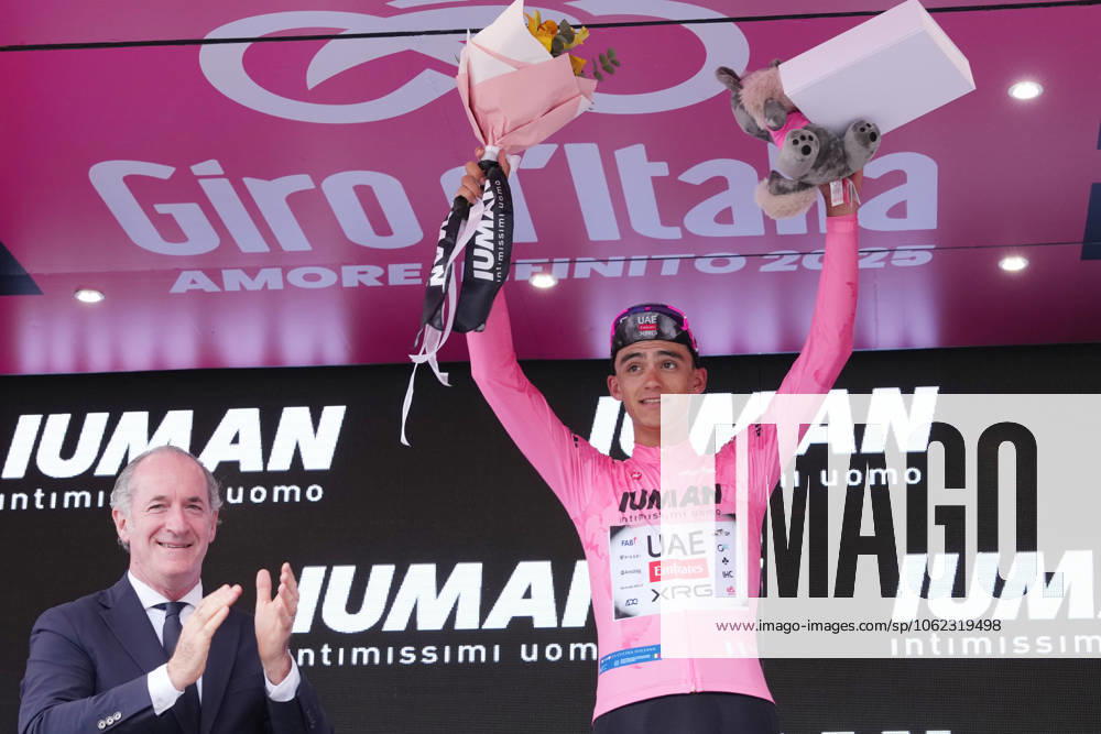 Del Toro Romero Isaac of Uae Team Emirates Xrg pink jersey on the podium during the stage 13 of the Giro dItalia from Rovigo to Vicenza, Italy - Friday, May 23, 2025. - cycling.