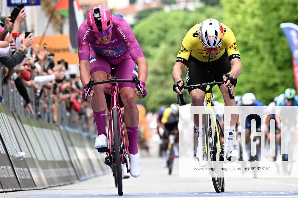 Danish rider Mads Pedersen of Lidl - Trek team celebrate after crossing the finish line and win the 13th stage of the 108 Giro d Italia 2025, cycling race over 180 km from Rovigo to Vicenza, Italy, 23 May 2025. ANSA LUCA ZENNARO. Cycling 2025: Giro D Italia: Stage 13 - ZUMAa110 20250523_zaf_a110_019