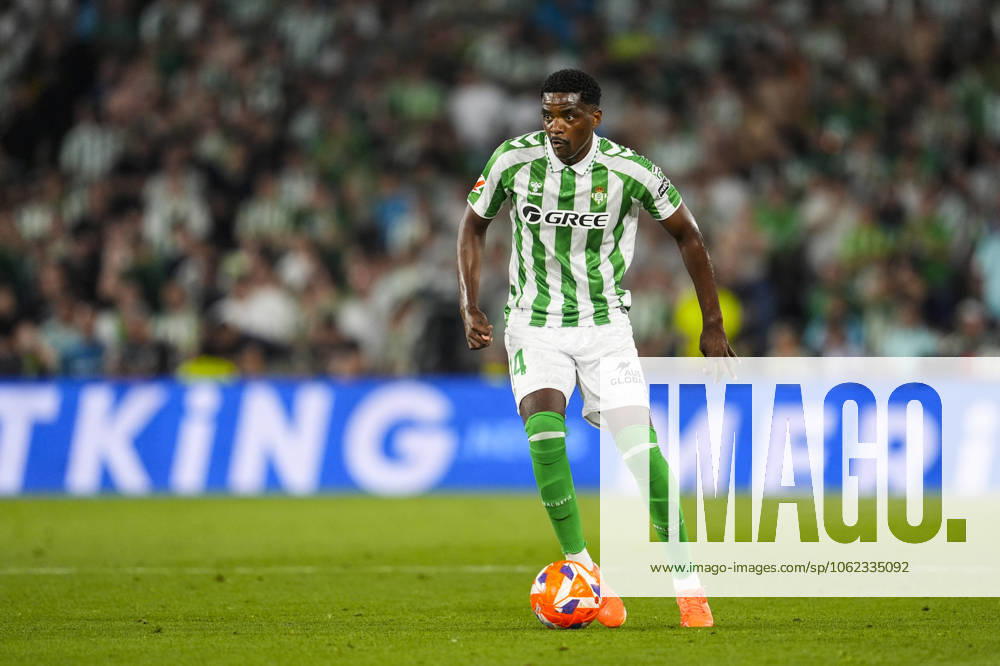 William Carvalho of Real Betis in action during the Spanish league, LaLiga EA Sports, football match played between Real Betis and Valencia CF at Benito Villamarin stadium on May 23, 2025, in Sevilla, Spain. Sevilla SPAIN - ZUMAa181 20250523_zaa_a181_085