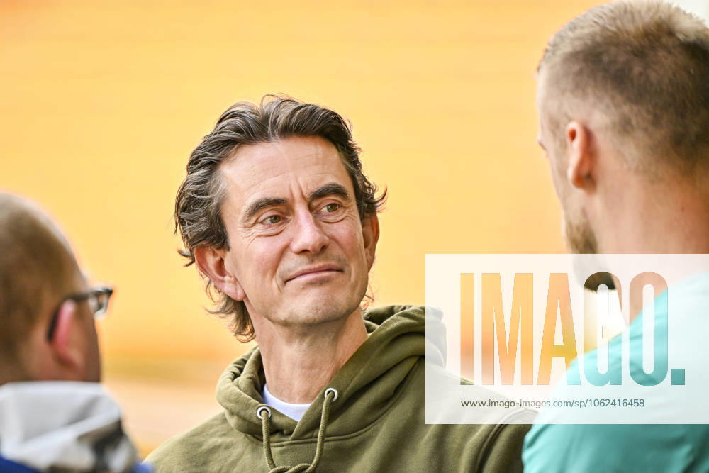 25th May 2025; Molineux Stadium, Wolverhampton, West Midlands, England; Premier League Football, Wolverhampton Wanderers versus Brentford; Brentford Head Coach Thomas Frank chats with Dan Bentley of Wolves ActionPlus12793490 GodfreyxPitt Content restricted for UK based newspaper