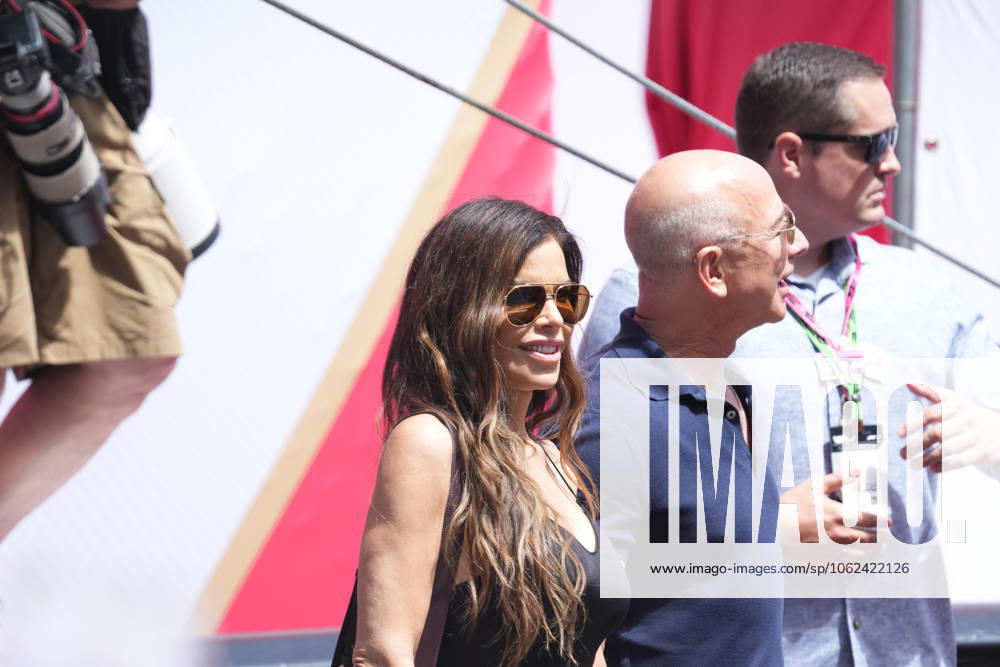 Formula 1 Grand Prix Monaco 2025 25 05 2025, Circuit de Monaco, Monte Carlo, Formula 1 Grand Prix Monaco 2025 ,in the picture Amazon founder Jeffrey Preston Jeff Bezos with partner Lauren Sanchez nordphotoxGmbHx xBratic nph00250