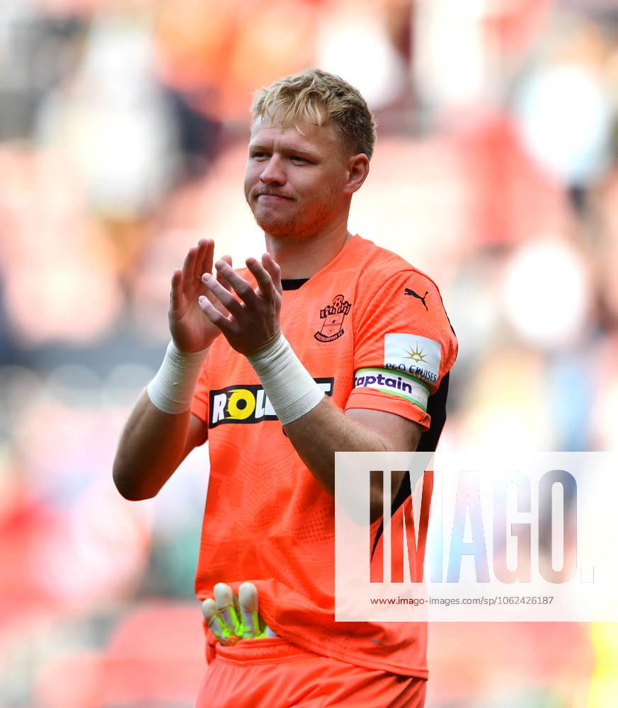 Southampton v Arsenal, Premier League, Football, St. Marys Stadium, Southampton, Hampshire, UK - 25 May 2025 Aaron Ramsdale of Southampton at full time. Southampton St Marys Stadium Hampshire GBR, UK NEWSPAPERS OUT