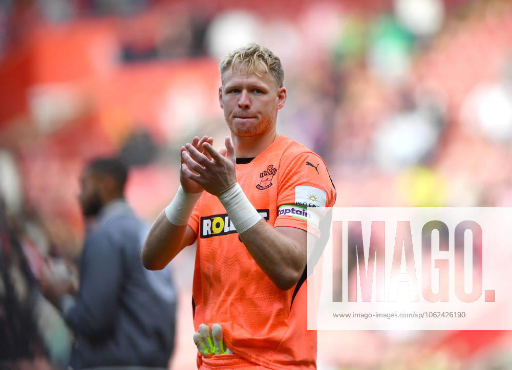 Southampton v Arsenal, Premier League, Football, St. Marys Stadium, Southampton, Hampshire, UK - 25 May 2025 Aaron Ramsdale of Southampton at full time. Southampton St Marys Stadium Hampshire GBR, UK NEWSPAPERS OUT