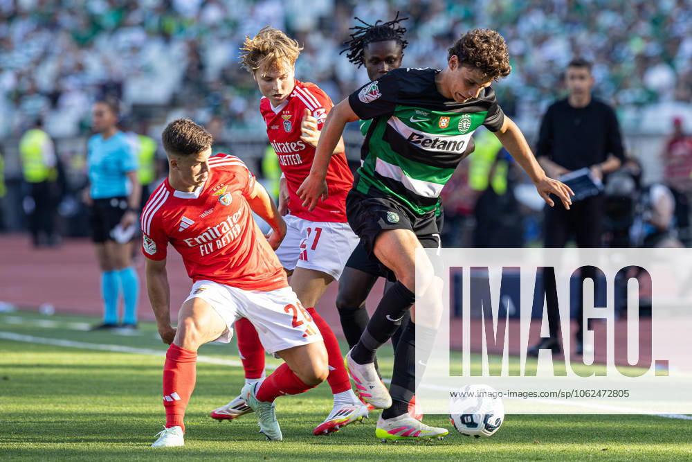 Eduardo Quaresma of Sporting CP and Samuel Dahl, Andreas Schjelderup of SL Benfica seen in action during the Portuguese Cup 2024 2025 - Final match between SL Benfica and Sporting CP at Estadio Nacional. Oeiras Portugal - ZUMAs197 20250525_aaa_s197_581