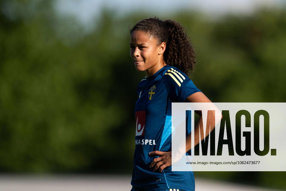 Felicia Schröder of the Swedish womens national football team during a training session on May 26, 2025 in Fidenza Photo Ludvig Thunman BILDBYRAN code LT LT0701 fotboll football soccer fotball träning practice training sverige sweden dam bbeng
