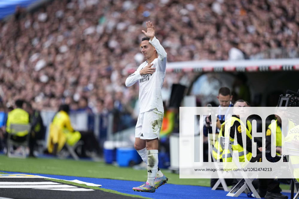 Lucas Vazquez of Real Madrid greets the supporters during the Spanish League, LaLiga EA Sports, football match played between Real Madrid and Real Sociedad on May 24, 2025, in Madrid, Spain. Madrid Spain - ZUMA Rea 20250524_zaa_a181_076