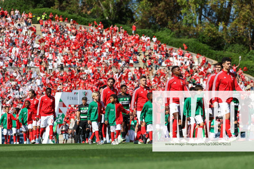 Lisboa, Portugal 25 05 2025 Taca de Portugal Generali Tranquilidade SL Benfica Sporting Clube de Portugal v l , the teams run in