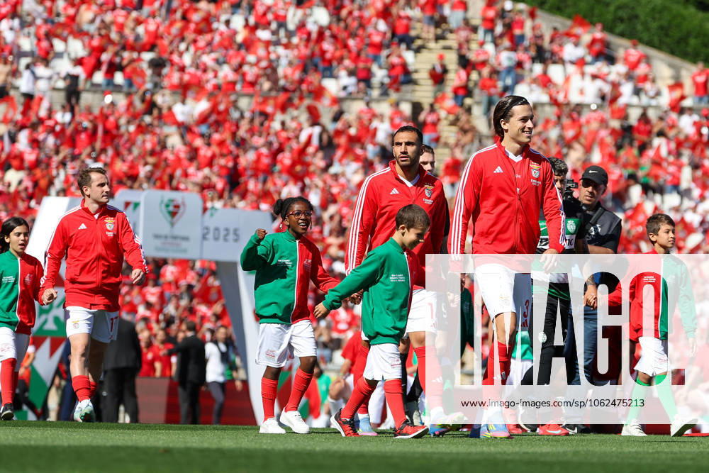 Lisboa, Portugal 25 05 2025 Taca de Portugal Generali Tranquilidade SL Benfica Sporting Clube de Portugal v l , the teams run in