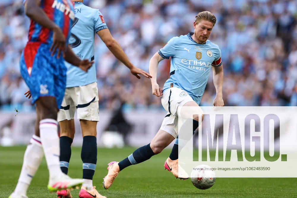 Crystal Palace gegen Manchester City 17. Mai 2025, London FA Cup Finale Crystal Palace gegen Manchester City Kevin De Bruyne von Manchester City Foto Jacques Feeney Abseits London UK