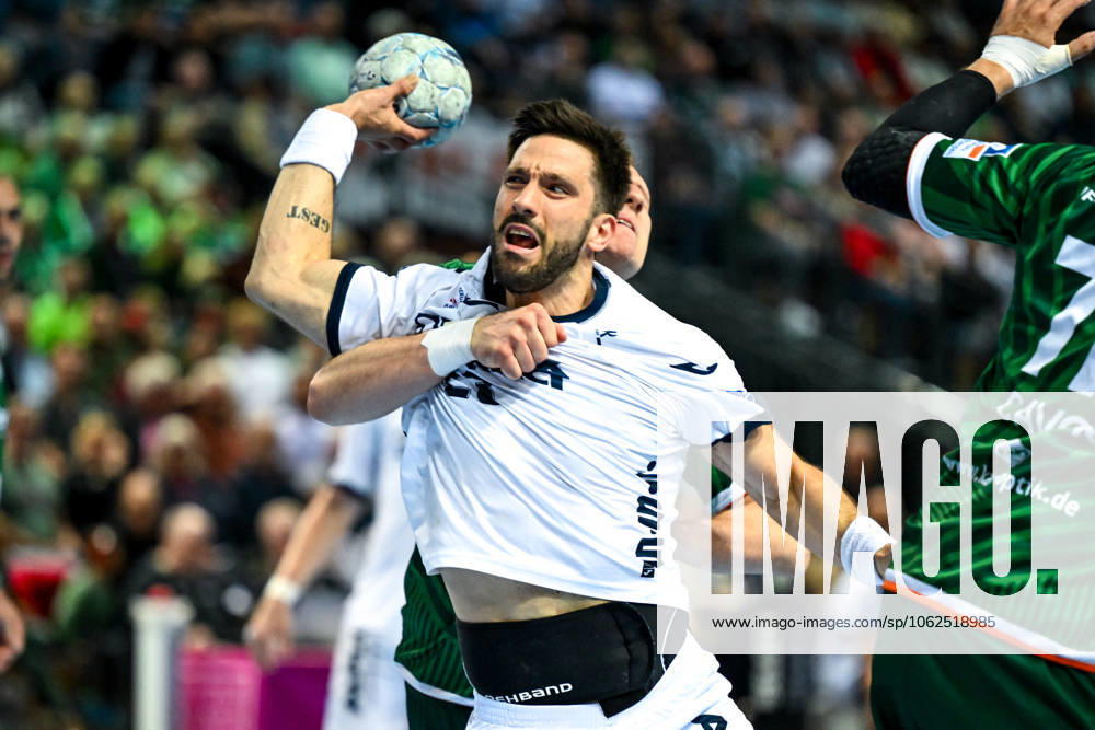Rasmus Meyer Ejlersen HSG Wetzlar, 05 in duel with Tim Suton TBV Lemgo Lippe, 23 , GER, HSG Wetzlar vs TBV Lemgo Lippe, Handball, Bundesliga, Matchday 31, Season 2024 2025, 28 05 2025 GER, HSG Wetzlar vs TBV Lemgo Lippe, Handball, Bundesliga, Matchday 31, Season 2024 2025, 28 05 2025 Wetzlar