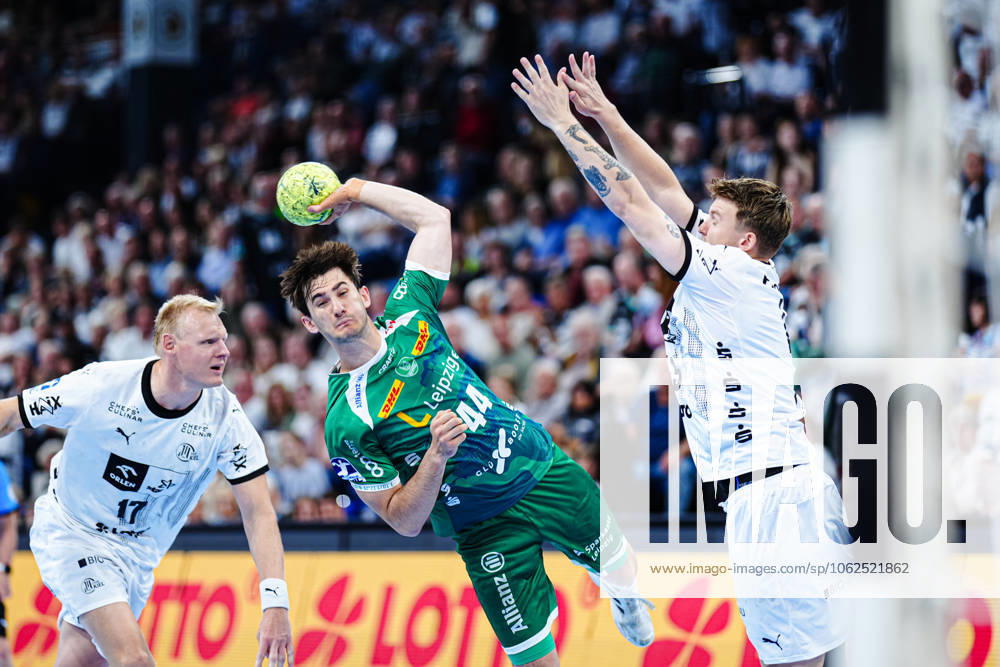 Throw Goal Stephan Seitz SC DHfK Leipzig, 44 , Emil Wernsdorf Madsen THW Kiel, 45 GER, THW Kiel vs SC DHfK Leipzig, Handball, Bundesliga, Matchday, 31, Season 2024 2025, 28 05 2025 GER, THW Kiel vs SC DHfK Leipzig, Handball, Bundesliga, Matchday, 31, Season 2024 2025, 28 05 2025 Kiel