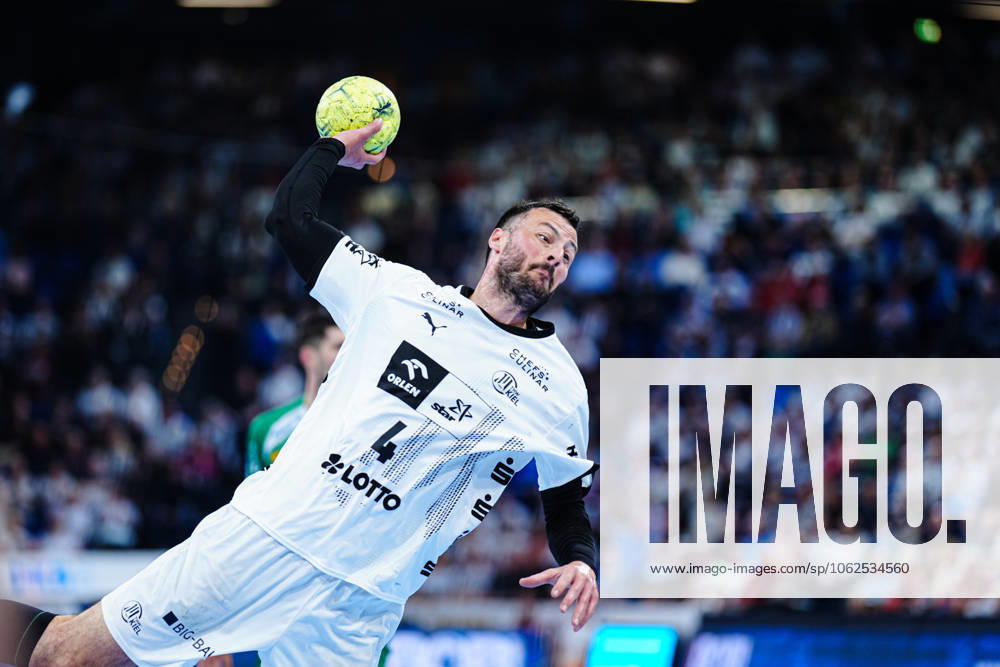 Throw Goal Domagoj Duvnjak THW Kiel, 04 GER, THW Kiel vs SC DHfK Leipzig, Handball, Bundesliga, Matchday, 31, Season 2024 2025, 28 05 2025 GER, THW Kiel vs SC DHfK Leipzig, Handball, Bundesliga, Matchday, 31, Season 2024 2025, 28 05 2025 Kiel