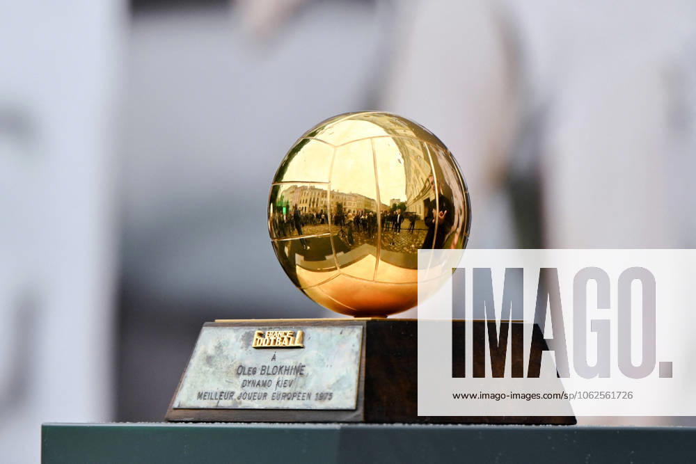 Three Ballons d’Or Won by Ukrainian Footballers Delivered to Lviv One of the three Ballon d?Or awards, won by Ukrainian footballers, is presented in Lviv, Ukraine, on 29 May 2025 Photo by Dmytro Anastasiia Ukrinform ABACAPRESS.COM Lviv Ukraine
