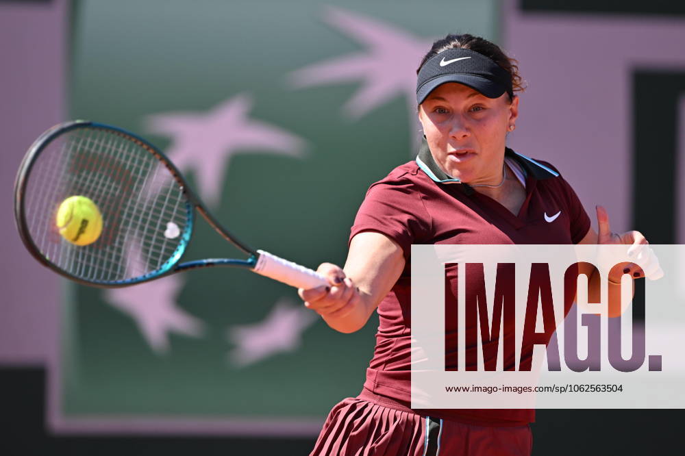 2025 Roland-Garros - Day 6 PARIS, FRANCE - MAY 30: Amanda Anisimova of United States in action against Clara Tauson (not seen) of Denmark during their women s singles match on day 6 of the French Open tennis tournament on Court Suzanne-Lenglen in Paris, France on May 30, 2025. Mustafa Yalcin Anadolu Paris France. Editorial use only. Please get in touch for any other usage.