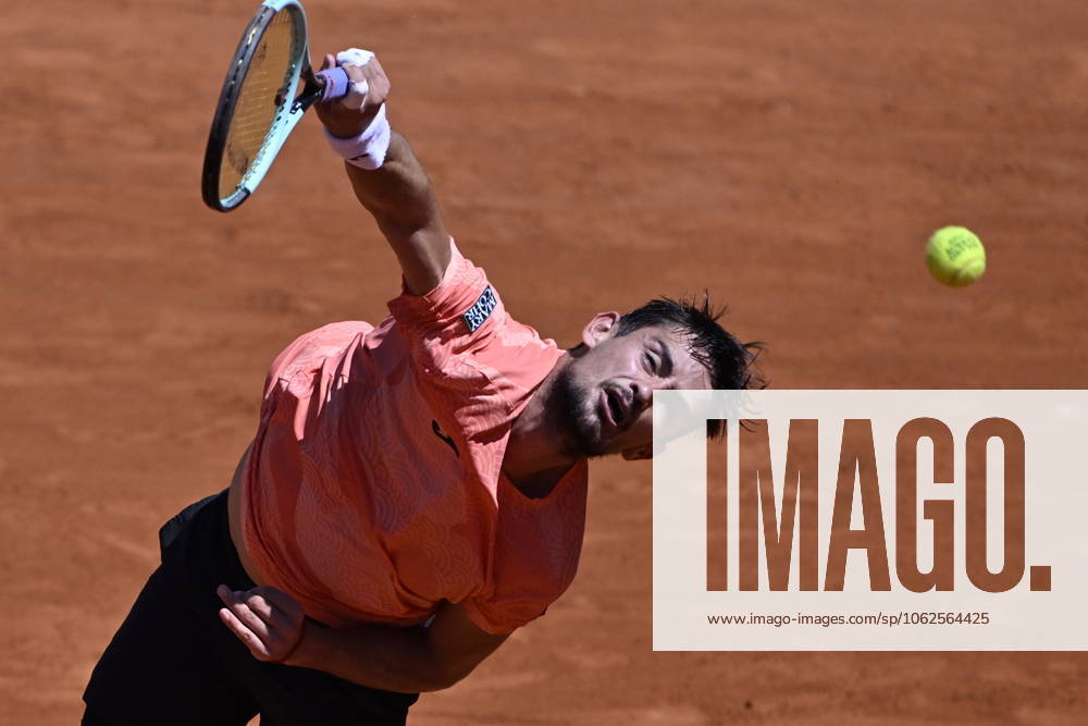 2025 Roland-Garros - Day 6 PARIS, FRANCE - MAY 30: Lorenzo Musetti (not seen) of Italy in action against Mariano Navone of Argentina during their men s singles match on day 6 of the French Open tennis tournament on Court Suzanne-Lenglen in Paris, France on May 30, 2025. Burak Akbulut Anadolu Paris France. Editorial use only. Please get in touch for any other usage.