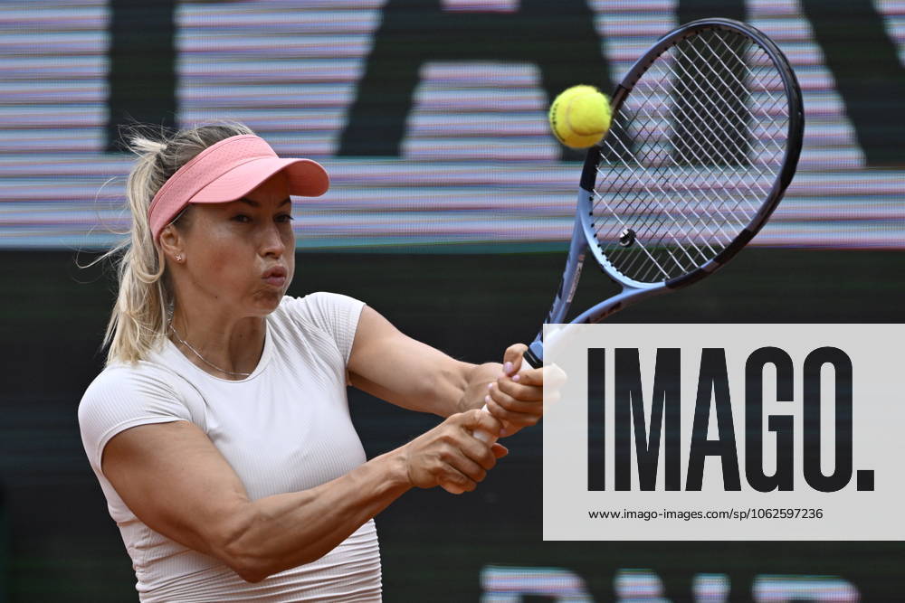 2025 Roland-Garros - Day 7 PARIS, FRANCE - MAY 31: Yulia Putintseva of Kazakhstan in action against Mirra Andreeva (not seen) during the Women s Singles third round match on day seven of the 2025 French Open at Court Suzanne Lenglen in Paris, France on May 31, 2025. Burak Akbulut Anadolu Paris France. Editorial use only. Please get in touch for any other usage.