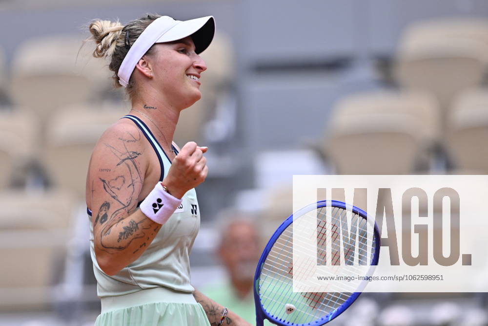 2025 Roland-Garros - Day 7 PARIS, FRANCE - MAY 31: Marketa Vondrousova of Czech Republic in action against Jessica Pegula (not seen) of US during the Women s Singles third round match on day seven of the 2025 French Open at Court Philippe-Chatrier in Paris, France on May 31, 2025. Burak Akbulut Anadolu Paris France. Editorial use only. Please get in touch for any other usage.