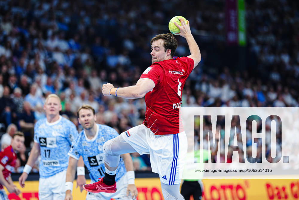 Throw Goal Andreas Magaard Handball Sport Verein Hamburg, 04 GER, THW Kiel vs Handball Sport Verein Hamburg, Handball, Bundesliga, Matchday 32, Season 2024 2025, 31 05 2025 GER, THW Kiel vs Handball Sport Verein Hamburg, Handball, Bundesliga, Matchday 32, Season 2024 2025, 31 05 2025 Kiel