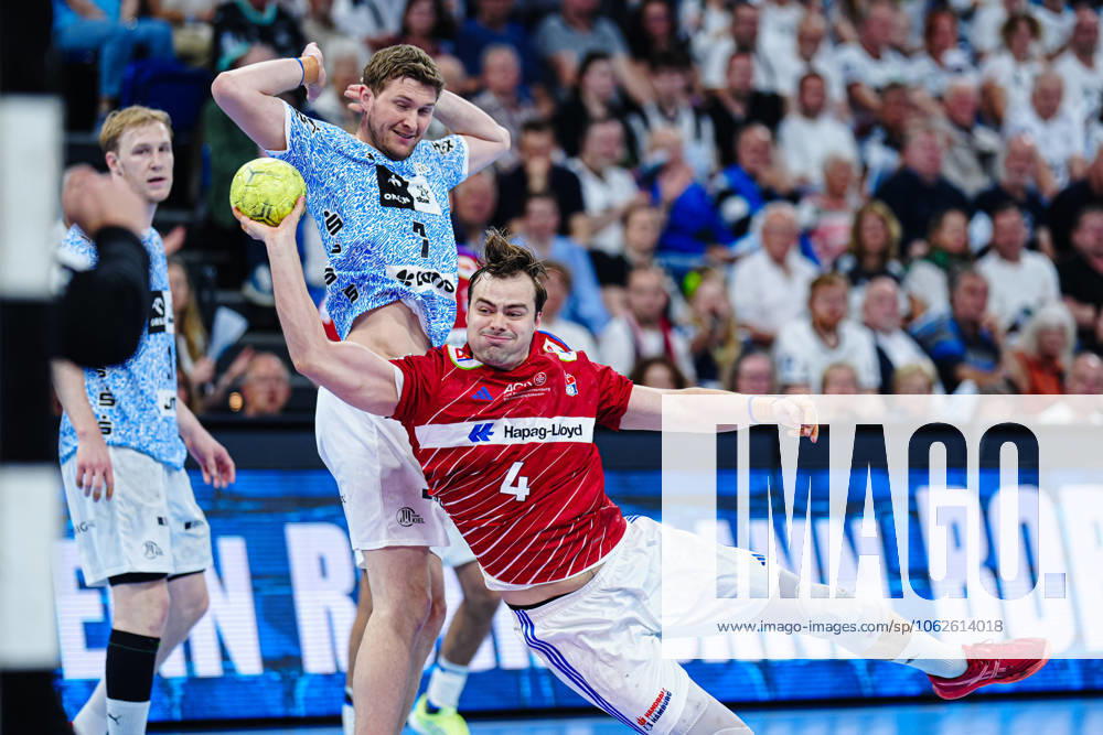 Throw Goal Andreas Magaard Handball Sport Verein Hamburg, 04 GER, THW Kiel vs Handball Sport Verein Hamburg, Handball, Bundesliga, Matchday 32, Season 2024 2025, 31 05 2025 GER, THW Kiel vs Handball Sport Verein Hamburg, Handball, Bundesliga, Matchday 32, Season 2024 2025, 31 05 2025 Kiel
