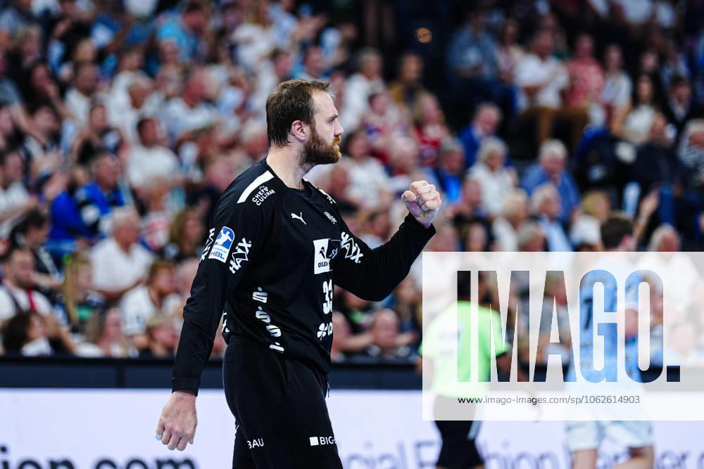 Cheers after Andreas Wolffs save THW Kiel, 33 GER, THW Kiel vs Handball Sport Verein Hamburg, Handball, Bundesliga, Matchday 32, 2024 2025 season, 31 05 2025 GER, THW Kiel vs Handball Sport Verein Hamburg, Handball, Bundesliga, Matchday 32, 2024 2025 season, 31 05 2025 Kiel