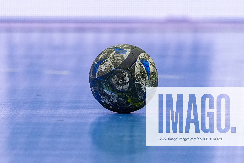 Handball, 1 HBL, VFL Gummersbach SC DHfK Leipzig, Schwalbe Arena Spielball, Feature, Symbolic image, North Rhine-Westphalia Germany