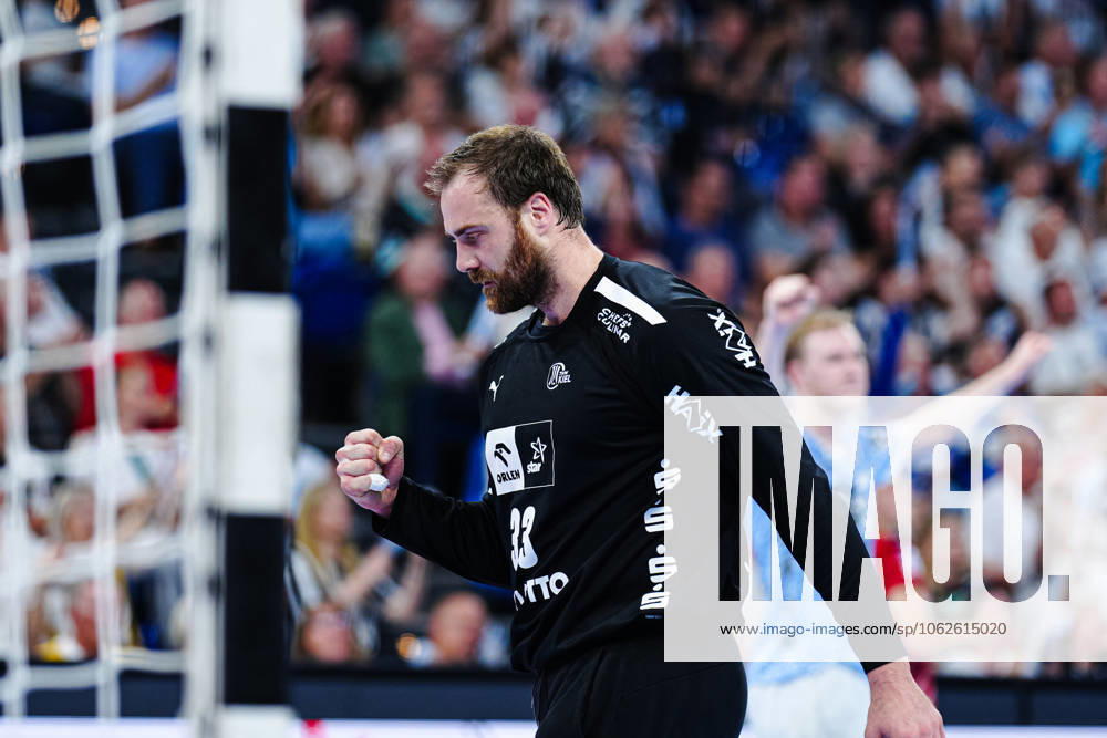 Cheers after Andreas Wolffs save THW Kiel, 33 GER, THW Kiel vs Handball Sport Verein Hamburg, Handball, Bundesliga, Matchday 32, 2024 2025 season, 31 05 2025 GER, THW Kiel vs Handball Sport Verein Hamburg, Handball, Bundesliga, Matchday 32, 2024 2025 season, 31 05 2025 Kiel