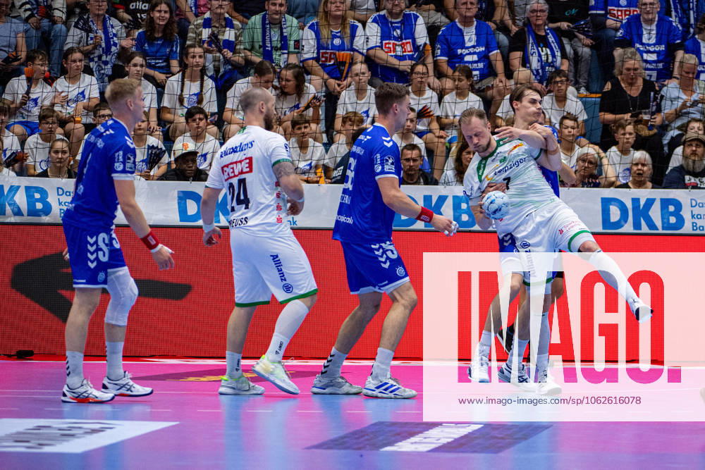 Daikin Handball Bundesliga, VfL Gummersbach SC DHFK Leipzig 31 05 2025 Ellidi Vidarsson VfL Gummersbach, 4 , Moritz Preuss SC DHfK Leipzig 24 , Stepan Zeman VfL Gummersbach, 66 , Luca Witzke SC DHfK Leipzig 7 , Miro Schluroff VfL Gummersbach, 15 , Daikin Handball Bundesliga, VfL Gummersbach SC DHFK Leipzig 31 05 2025