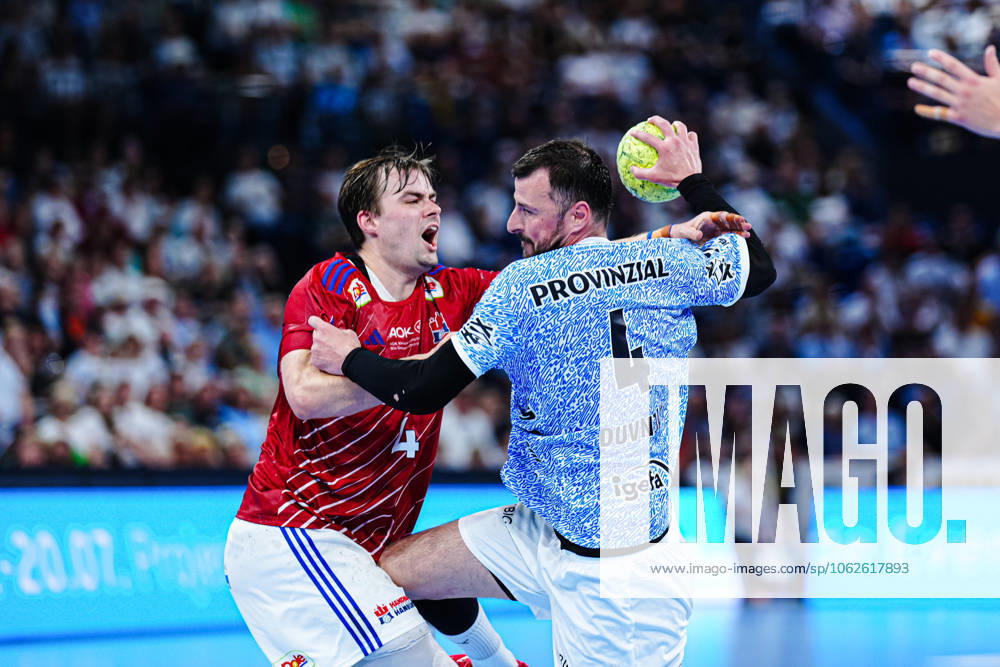 Andreas Magaard Handball Sport Verein Hamburg, 04 , Domagoj Duvnjak THW Kiel, 04 GER, THW Kiel vs Handball Sport Verein Hamburg, Handball, Bundesliga, Matchday 32, Season 2024 2025, 31 05 2025 GER, THW Kiel vs Handball Sport Verein Hamburg, Handball, Bundesliga, Matchday 32, Season 2024 2025, 31 05 2025 Kiel