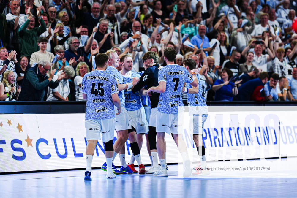 THW Kiel cheers after victory end of match GER, THW Kiel vs Handball Sport Verein Hamburg, Handball, Bundesliga, Matchday 32, Season 2024 2025, 31 05 2025 GER, THW Kiel vs Handball Sport Verein Hamburg, Handball, Bundesliga, Matchday 32, Season 2024 2025, 31 05 2025 Kiel