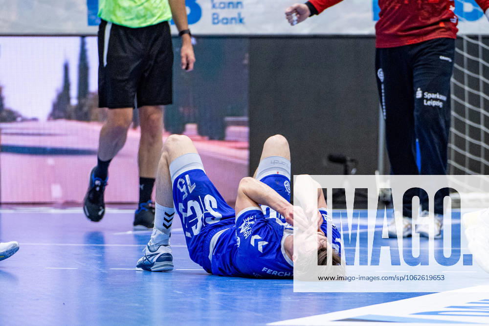 Daikin Handball Bundesliga, VfL Gummersbach SC DHFK Leipzig 31 05 2025 Miro Schluroff VfL Gummersbach, 15 , lies on the ground in pain Daikin Handball Bundesliga, VfL Gummersbach SC DHFK Leipzig 31 05 2025