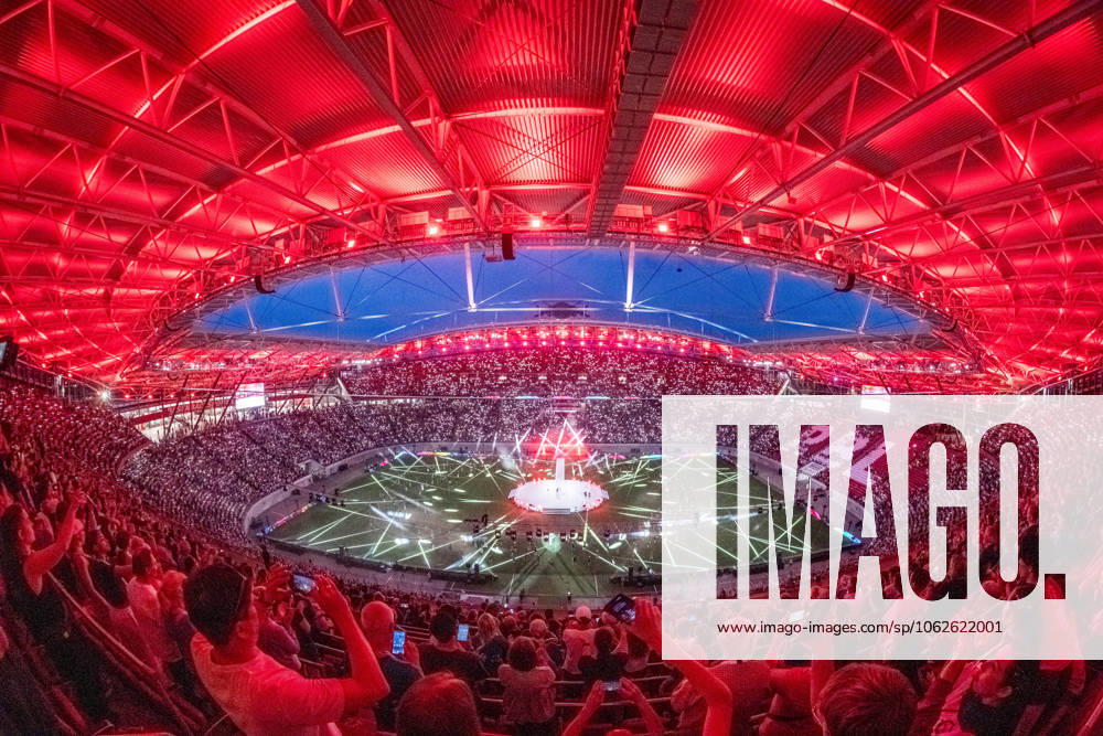 Stadium gala of the 44th International German Gymnastics Festival on 31 May 2025 in the Red Bull Arena at the Sportforum in Leipzig Large show program with a variety of sporting and artistic performances, including a live performance by the band Die Prinzen Presented by Stefanie Müller Spirra The event was broadcast live on ARD First Channel Colourful lighting mood, enthusiastic audience and festive atmosphere in a packed stadium Stadium gala International Gymnastics Festival