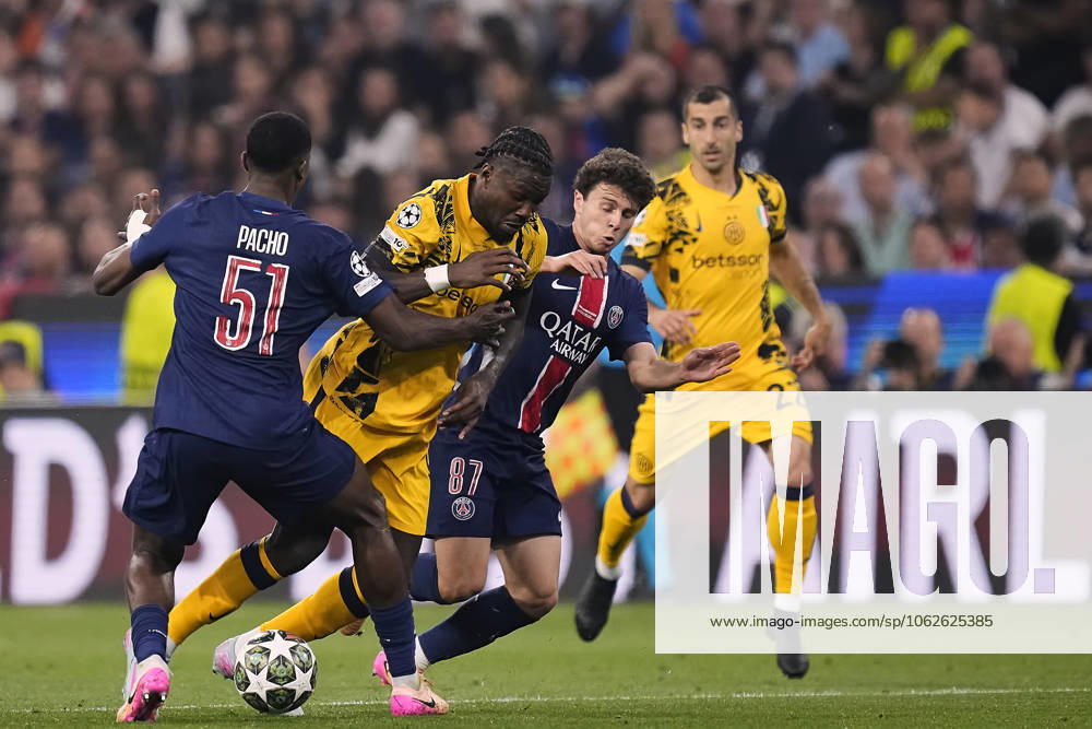 Paris Saint-Germain v FC Internazionale Milano - UEFA Champions League Final 2025 MUNICH, GERMANY - MAY 31: Marcus Thuram centre-forward of Internazionale and France competes for the ball with Joao Neves defensive midfield of PSG and Portugal during the UEFA Champions League Final 2025 between Paris Saint-Germain and FC Internazionale Milano at Allianz Arena on May 31, 2025 in Munich, Germany. Munich Germany