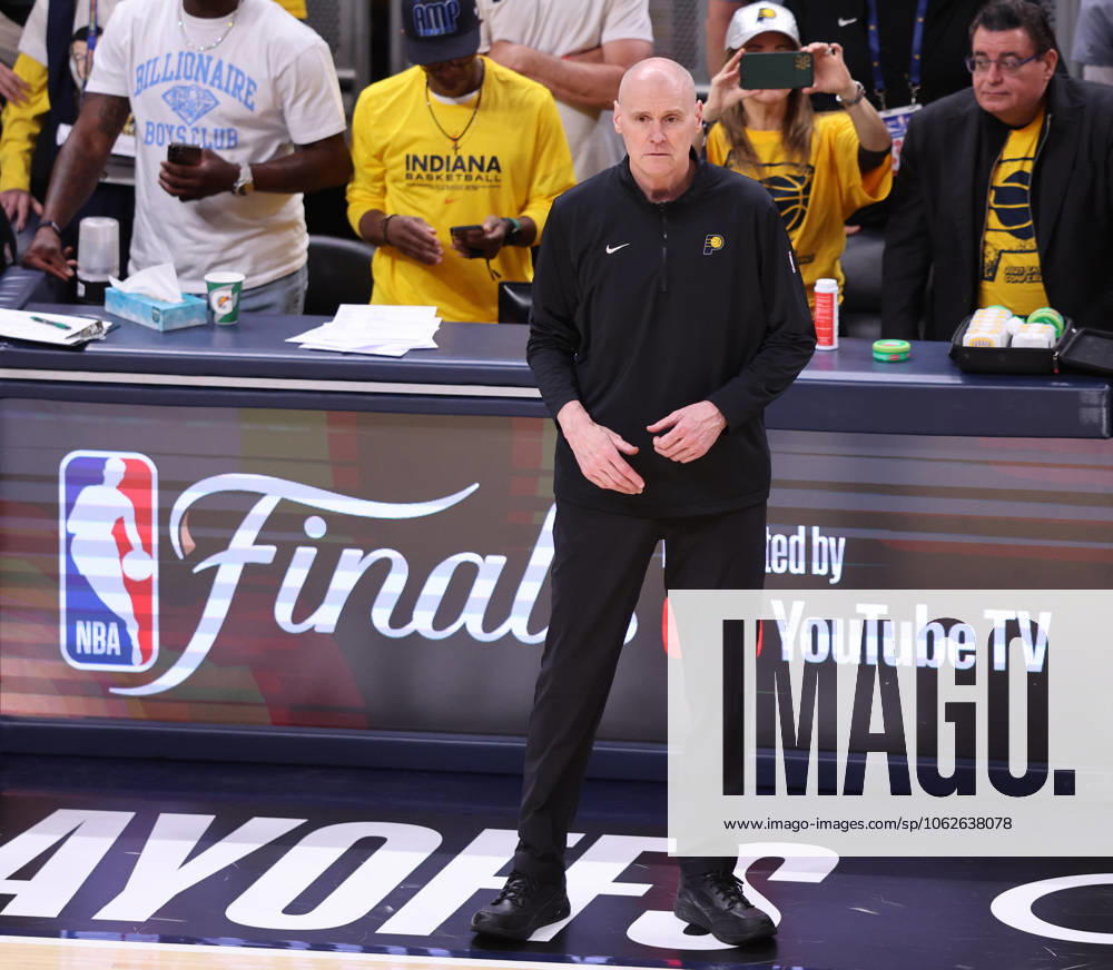 Indiana Pacers head coach Rick Carlisle looks on from the sideline in the closing seconds of the fourth quarter against the New York Knicks in Indianapolis Indiana May 31, 2025. The Pacers defeated the Knicks 125-108 to win the series 4-2. IND20250531131 AARONxJOSEFCZYK