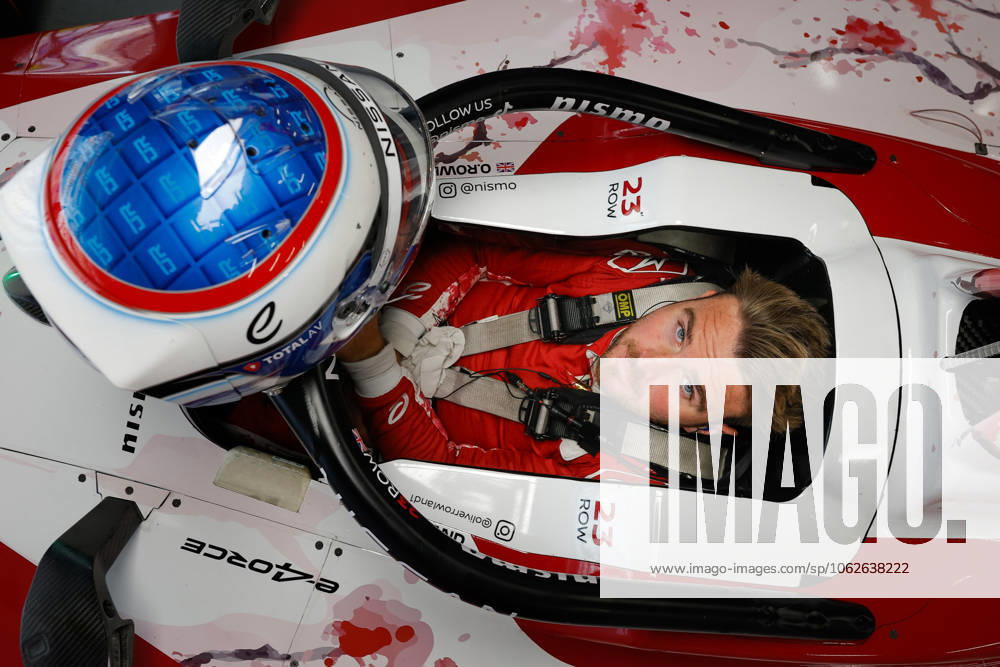 Bilder des Jahres 2025, Sport 05 Mai 2025 FORMULA E SHANGHAI ePRIX ROWLAND Oliver (gbr), Nissan Formula E Team, Nissan e-4ORCE, portrait, during the Shanghai ePrix, 10th and 11th round of the 2024-25 ABB FIA Formula E World Championship, WM, Weltmeisterschaft on the Shanghai International Circuit from May 31 to June 1, 2025 in Shanghai, China - ShanghaiChina