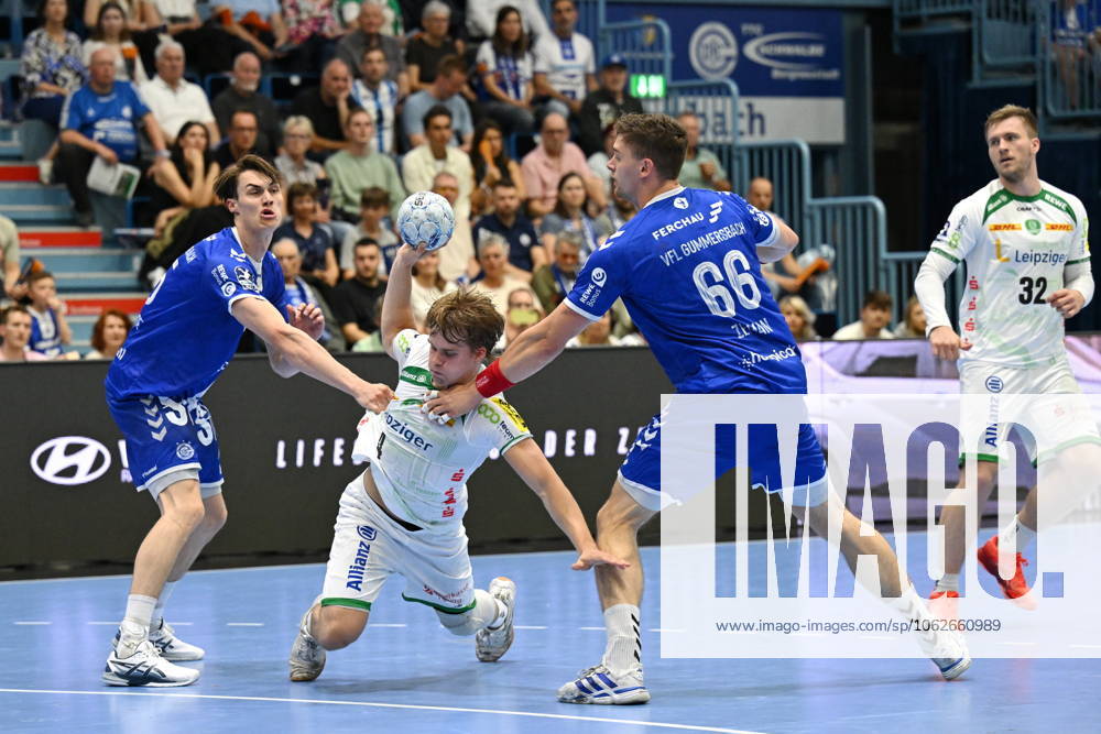 4 Andri Mar Runarsson SC DHfK Leipzig 4 vs Miro Schluroff VfL Gummersbach 15 and Stepan Zeman VfL Gummersbach 66 VfL Gummersbach vs SC DHfK Leipzig, Handball, Daikin 1 Bundesliga, Matchday 32, Season 2024 2025, Schwalbe Arena Gummersbach, 31 05 2025 VfL Gummersbach vs SC DHfK Leipzig, Handball, Daikin 1 Bundesliga, 32 Matchday, Season 2024 2025, Schwalbe Arena Gummersbach, 31 05 2025 Gummersbach