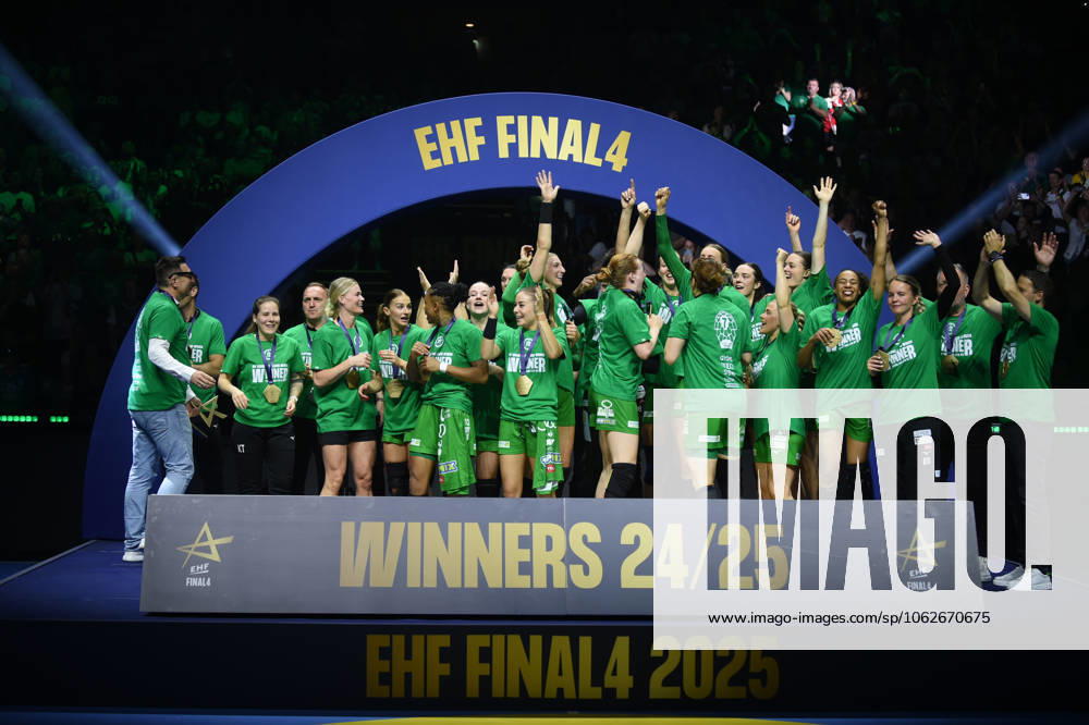Gyori Audi ETO KC celebrates after winning the final of the EHF Champions League Woman beating Odense Handbold on the second day of the EHF Champions league Final4 Woman in Budapest on the 1th of June. Budapest Hungary - ZUMAs291 20250601_zip_s291_102