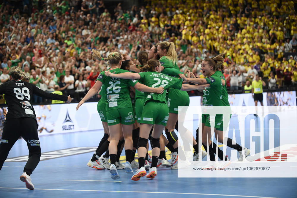Gyori Audi ETO KC celebrates after winning the final of the EHF Champions League Woman beating Odense Handbold on the second day of the EHF Champions league Final4 Woman in Budapest on the 1th of June. Budapest Hungary - ZUMAs291 20250601_zip_s291_103